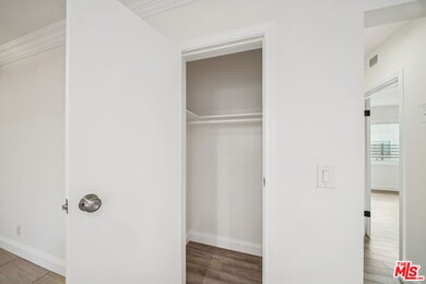 1215 N Hayworth Ave unit 104, West Hollywood, CA 90046 - photo 7
