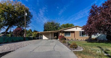 227 Meyer Ave, Nampa, ID 83686 - photo 2