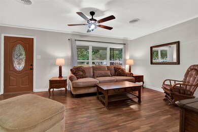 1313 Hillcrest Blvd, Gainesville, TX 76240 - photo 5