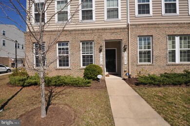 14797 Mason Creek Cir, Woodbridge, VA 22191 - photo 2
