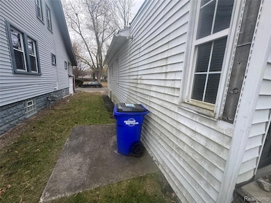 17229 Heyden St, Detroit, MI 48219 - photo 5