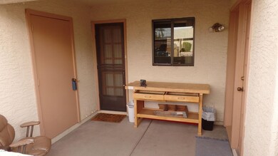 1018 condo 002