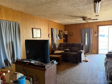 207 2nd St, Mill Creek, OK 74856 - photo 6