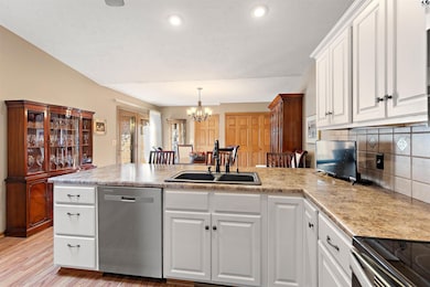 2813 Westminster Dr, Hutchinson, KS 67502 - photo 6