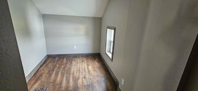 206 E Mission St, Strawberry Point, IA 52076 - photo 5