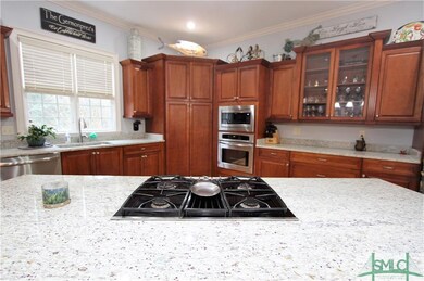 Kitchen range offers gas!