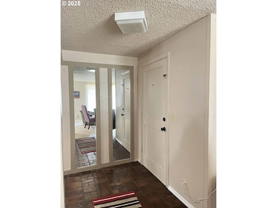 2215 24th St, Florence, OR 97439 - photo 5