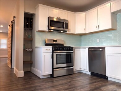 Fully Applianced New Kitchen
