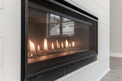 27 Middle St unit 4, Waltham, MA 02451 - photo 2