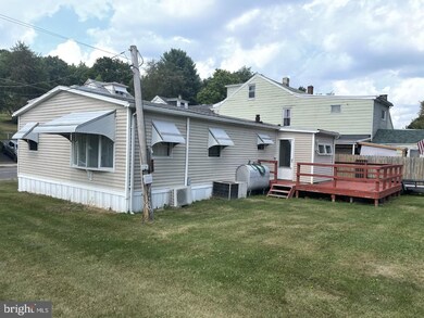 35 Ann St, Pottsville, PA 17901 - photo 2