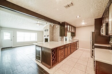 16614 Townes Rd, Friendswood, TX 77546 - photo 6
