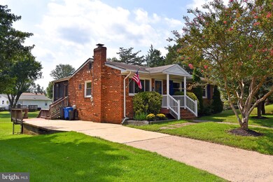 102 Runyon Ct, Manassas Park, VA 20111 - photo 2