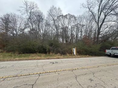 5639 Holiday Rd, Sugar Hill, GA 30518 - photo 2