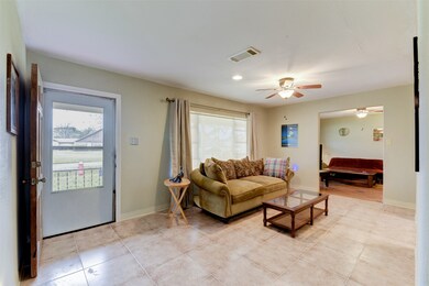 307 Roxanne St, Tomball, TX 77375 - photo 6