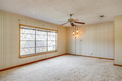 315 Woodard Ave, Cleburne, TX 76033 - photo 4