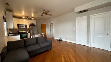 2819 W Rosemont Ave unit 1, Chicago, IL 60659 - photo 4