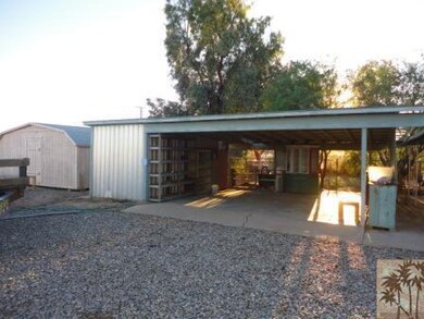 402 E 10th Ave, Blythe, CA 92225 - photo 2