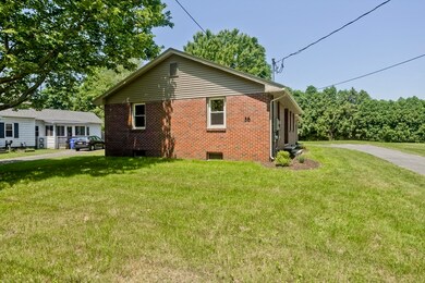 36 Thayer St, South Deerfield, MA 01373 - photo 4