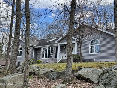 801 Cedar Ct, Hawley, PA 18428 - photo 2