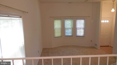 9937 Capperton Dr, Oakton, VA 22124 - photo 4