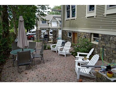 34 Mount Vernon St unit 2, Newport, RI 02840 - photo 5