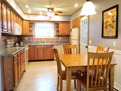 21 Brookman Ave, Delmar, NY 12054 - photo 4