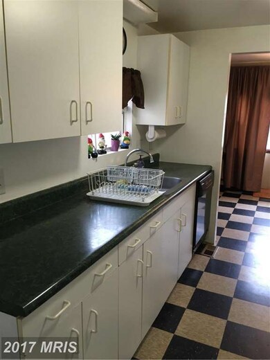 1502 Flanders Ln unit J, Harwood, MD 20776 - photo 2