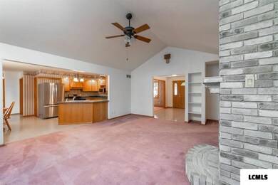 227 3rd St unit 227 1/2 3rd Street, Lincoln, IL 62656 - photo 5