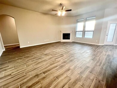 141 Mockingbird Hill Dr, Joshua, TX 76058 - photo 5