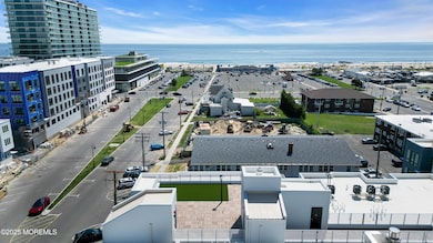 The Baltic Unit 204