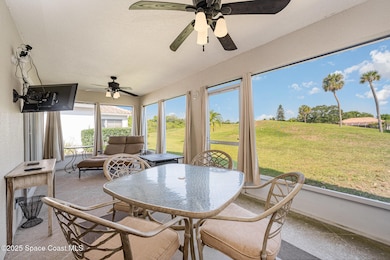 HUGE Lanai