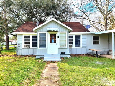 2220 Norvell Ave, Bay City, TX 77414 - photo 2