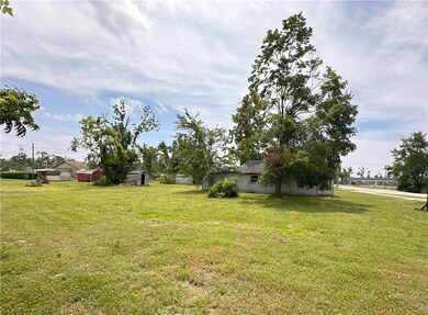 All utilities on site, all amenities close by!