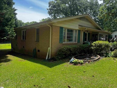 228 Styles Rd, Taylors, SC 29687 - photo 2