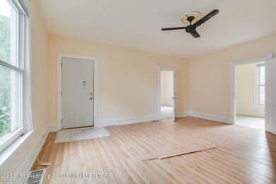1117_N_Walnut_MORGAN-23