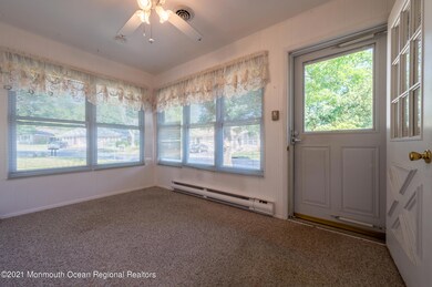 Front Den/Sunroom