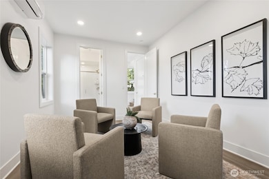 Lower floor ensuite (Facade, Ext Colors, Interior Photos & Floor Plans for illustrative purposes only. Actual Facade, Ext Colors, Interiors & Floor Plans may differ.)