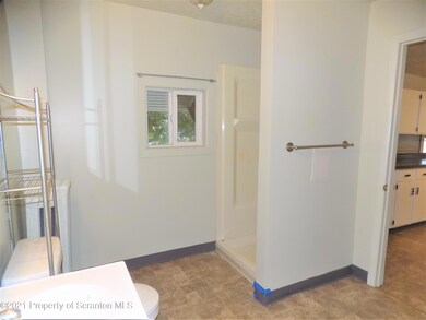 321 N Main St, Eynon, PA 18403 - photo 6