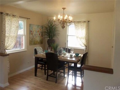 Dining area off of the kitchen. 