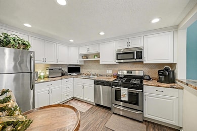 8940 Neill Lake Rd unit 132, Eden Prairie, MN 55347 - photo 7