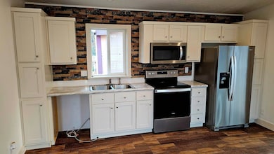 5 Columbia Dr unit 2, Kettle Falls, WA 99141 - photo 2