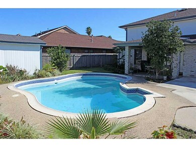Swimming Pool/Hot Tub/Sauna.