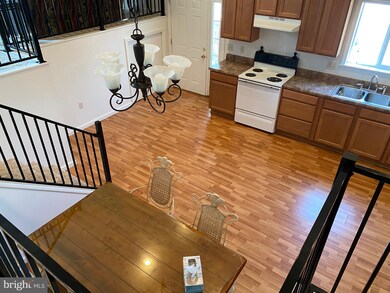 712 N Main St unit 208, Moorefield, WV 26836 - photo 4