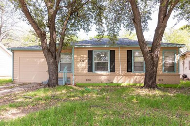 332 Norwood Dr, Hurst, TX 76053 - photo 3