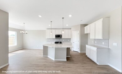 7310 E Oak Ridge St, Broken Arrow, OK 74014 - photo 5