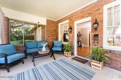 Screened In Porch