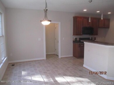 Eat-In Kitchen