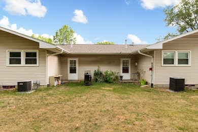 1009-1011 Dupont Ave, Morris, IL 60450 - photo 6