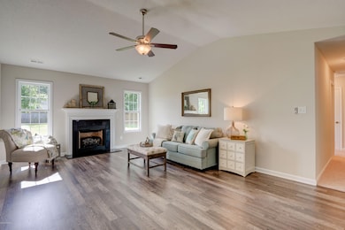 201 Kennebec Ln Richlands NC-print-007-9