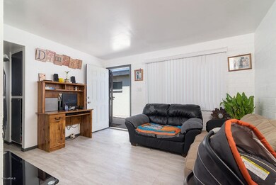 1081 N California St, Chandler, AZ 85225 - photo 2